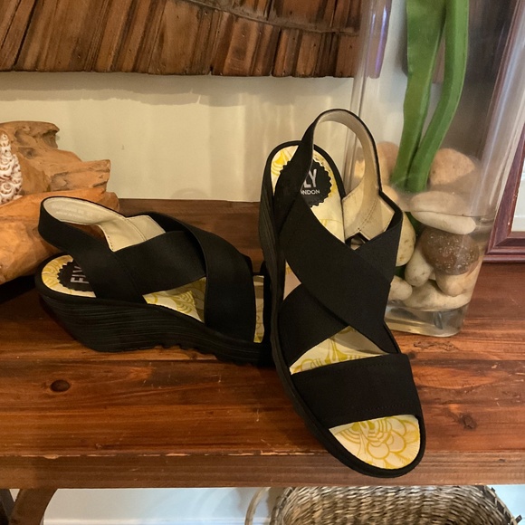 Fly London YAJI 888FLY Cupido Leather Wedge Sandals, Color Black, Size 38 - Picture 2 of 6